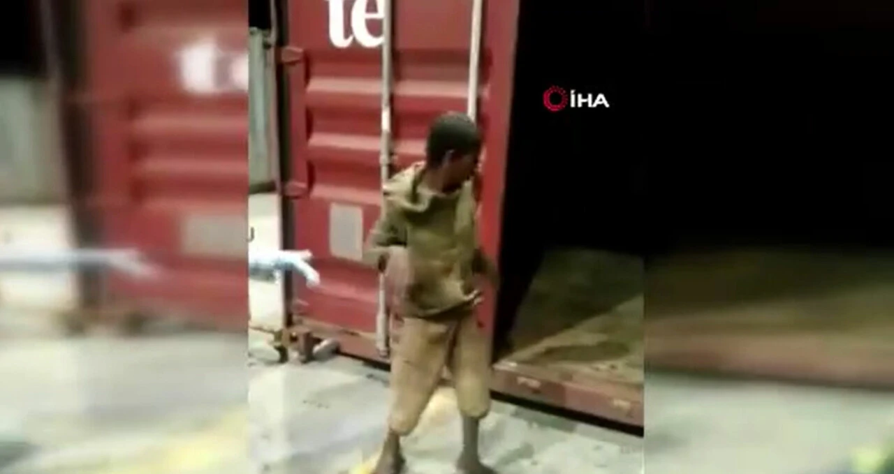 Bangladeş'te arkadaşlarıyla saklambaç oynayan çocuk Malezya'da sobelendi! Herkesi şoke eden olay