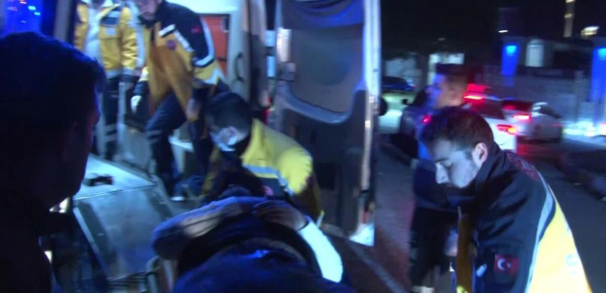 Virajı alamadı, kafa kafaya çarpıştı: Çok sayıda yaralı var