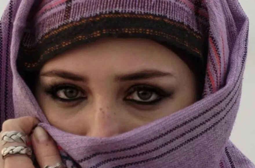 Dokuz Oğuz Bilge kimdir, kaç yaşında? Deniz Işın instagram hesabı!