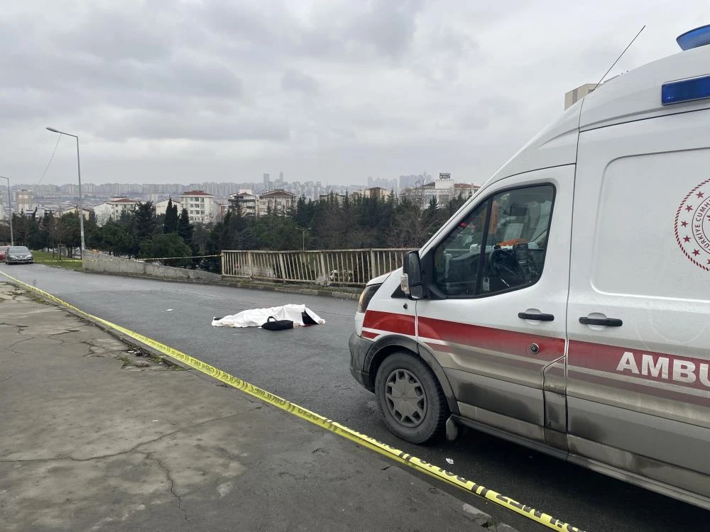 Yolun karşısına geçmek isteyen genç kız feci şekilde can verdi