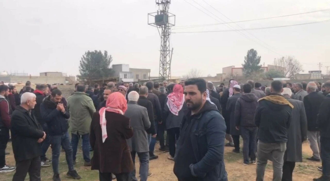 İstanbul'da çocuklarını öldürüp, intihar etmişti; yan yana toprağa verildiler