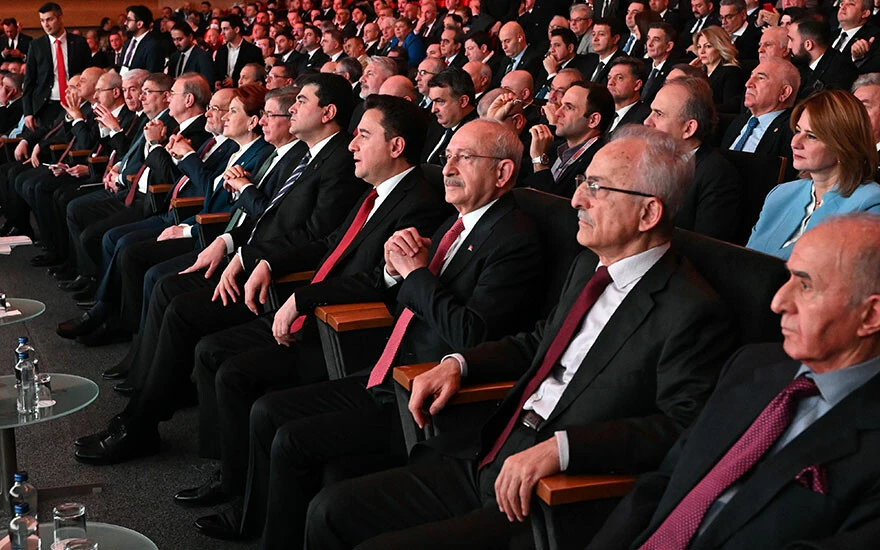 6’lı masa seçim vaatlerini açıkladı: Konut, vergi, seçim barajı ve esnafa teşvik...