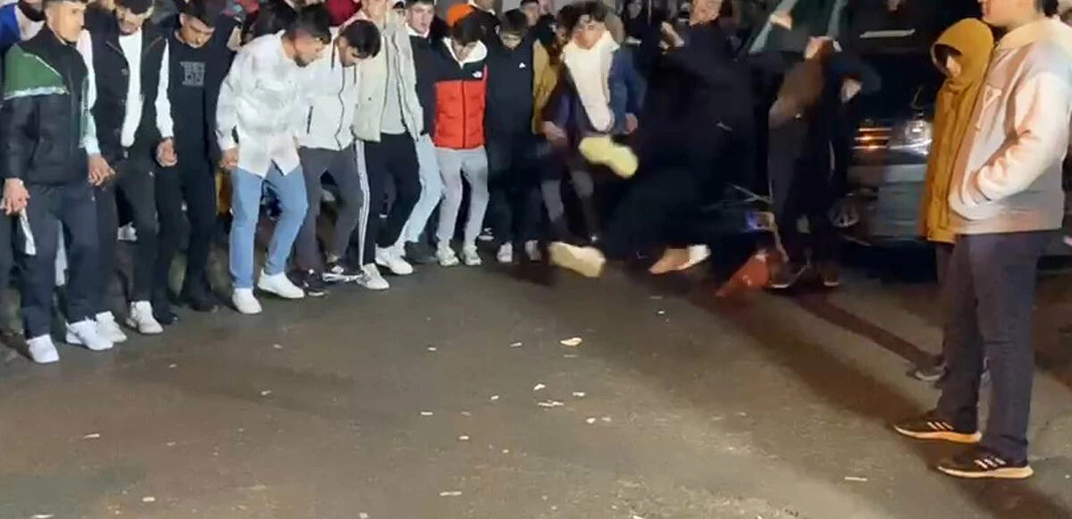 Minibüsün halay çekenlerin arasına daldığı feci anlar kamerada: 1 ölü 5 yaralı