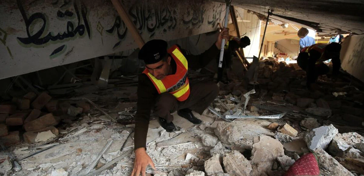 Pakistan'daki cami saldırısında bilanço ağırlaşıyor