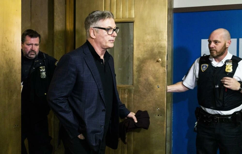 Dünyanın gündemine oturan aktörün yönetmeni öldürdüğü set kazasında anlaşma: Aileye para teklif edildi!