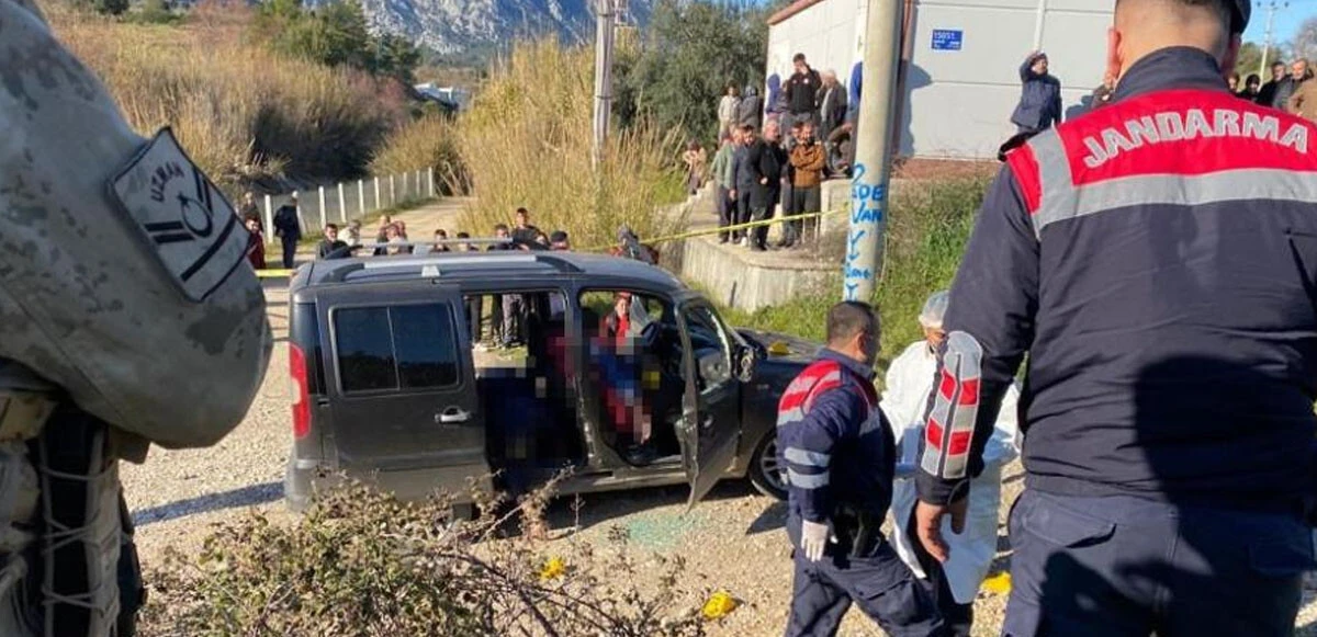 Son dakika! Antalya'da güpegündüz katliam: 4 kişiyi kurşuna dizdi