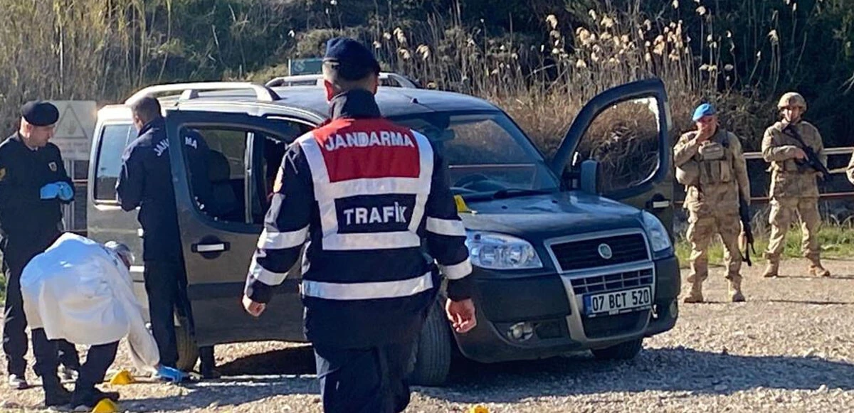 Son dakika! Antalya'da güpegündüz katliam: 4 kişiyi kurşuna dizdi