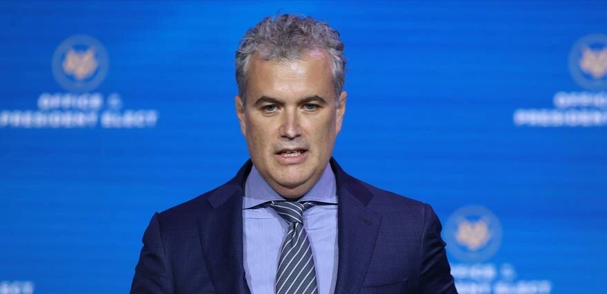 Beyaz Saray’a ağlayarak veda etti! Ron Klain görevini Jeff Zients’a devretti