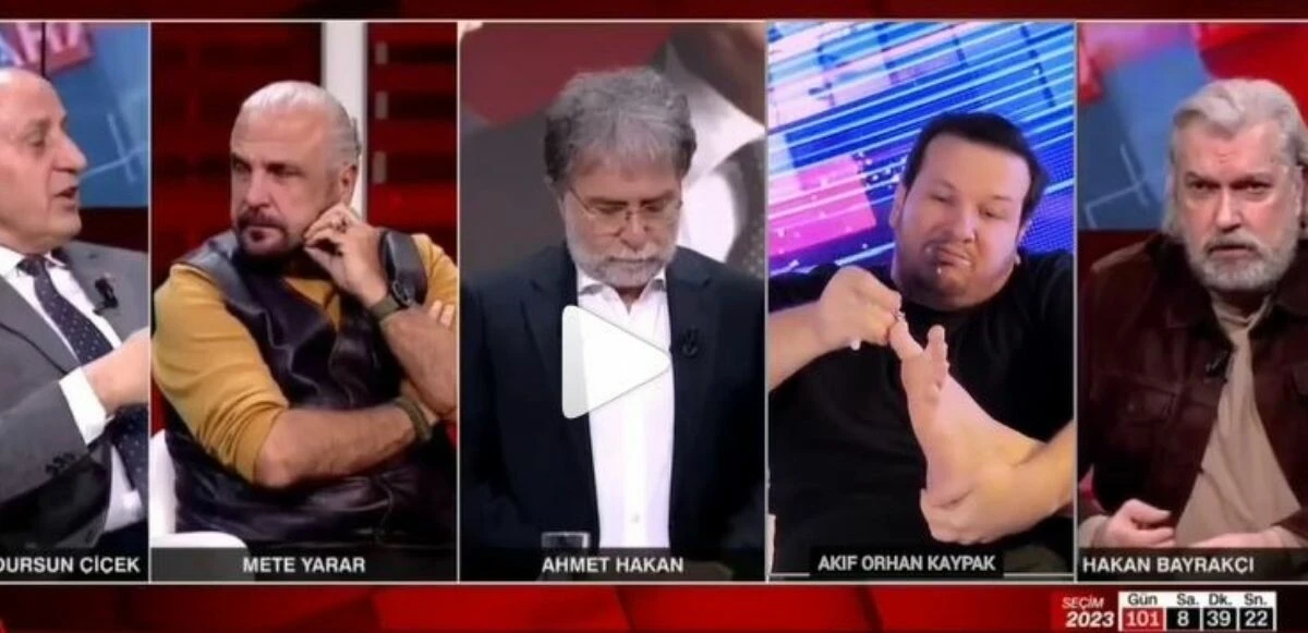 Şahan Gökbakar, siyaset programında tırnaklarını kesen Hakan Bayrakçı’yı tiye aldı:Canlı yayında diş fırçaladı!