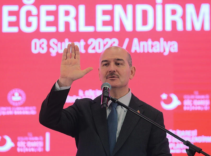 Bakan Soylu'dan ABD Büyükelçisi'ne 'konsolosluk krizi' için sert tepki: Pis ellerini Türkiye'den çek
