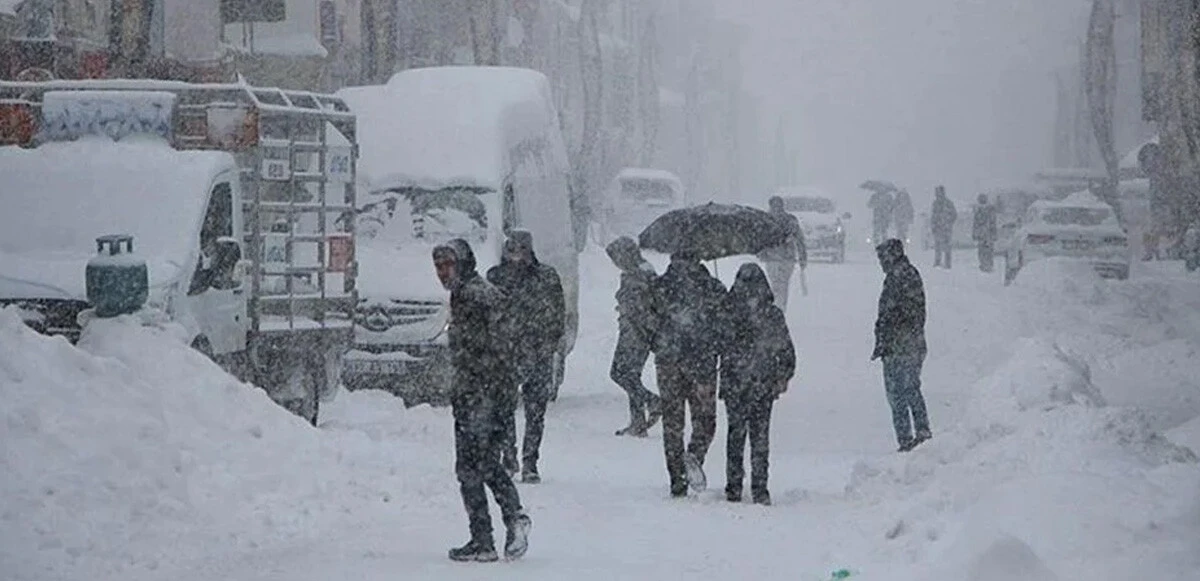 Birçok ilde eğitime kar engeli! Tatil haberleri art arda geldi, 6 Şubat'ta tatil olan iller (İstanbul, Ankara, Diyarbakır, Sivas, Isparta, Muş…)