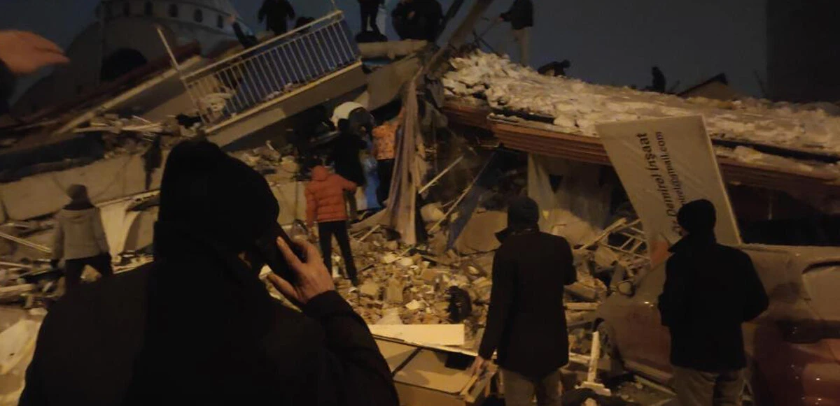 MALATYA'DA SON DURUM! Depremde 300 bina yıkıldı: Ölü ve yaralı sayısı artıyor (Son dakika deprem haberleri)