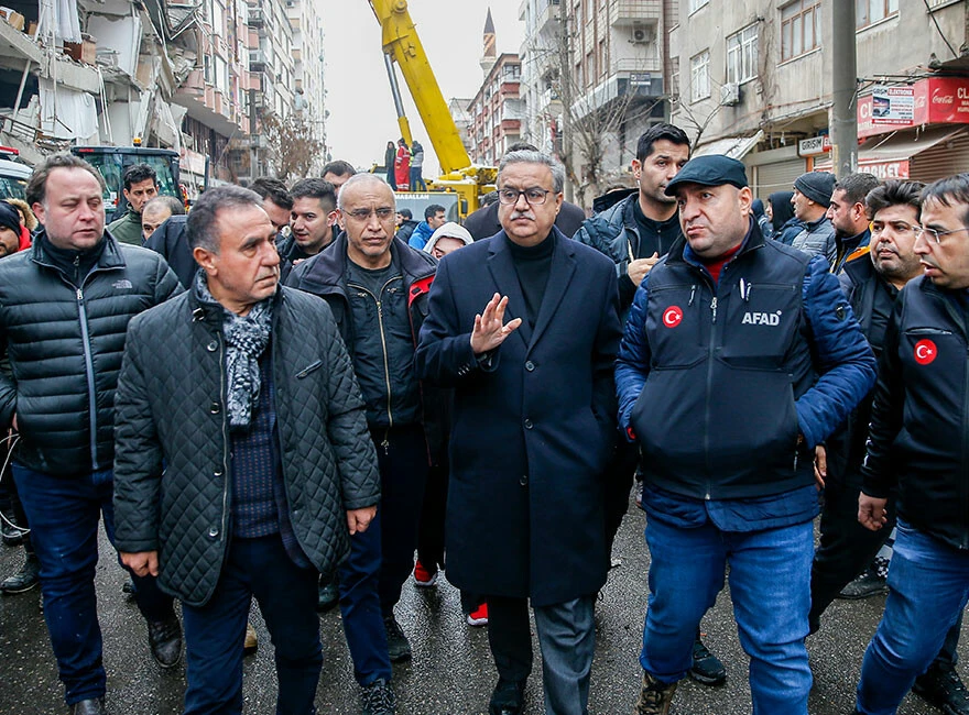Son dakika! Kahramanmaraş depremi Türkiye'yi vurdu! Bölge beşik gibi sallandı: AFAD bilançoyu açıkladı