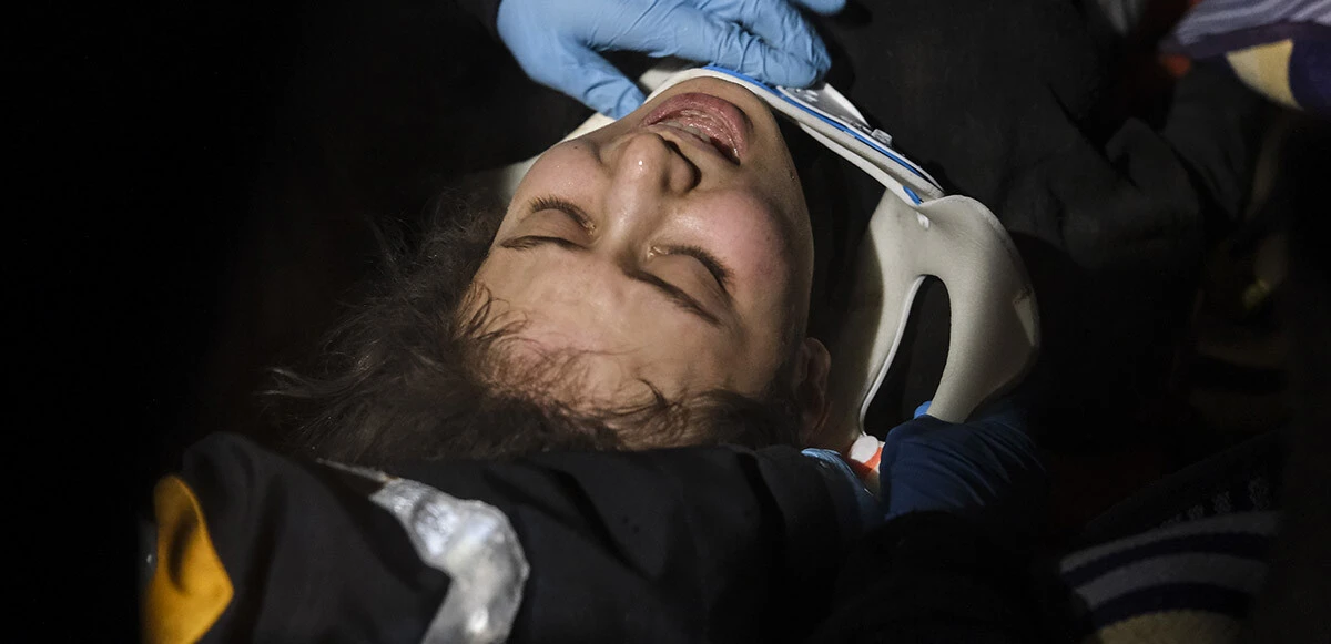 Kahramanmaraş'ta kız kardeşler 12 saatin ardından 4 saat arayla kurtarıldı!