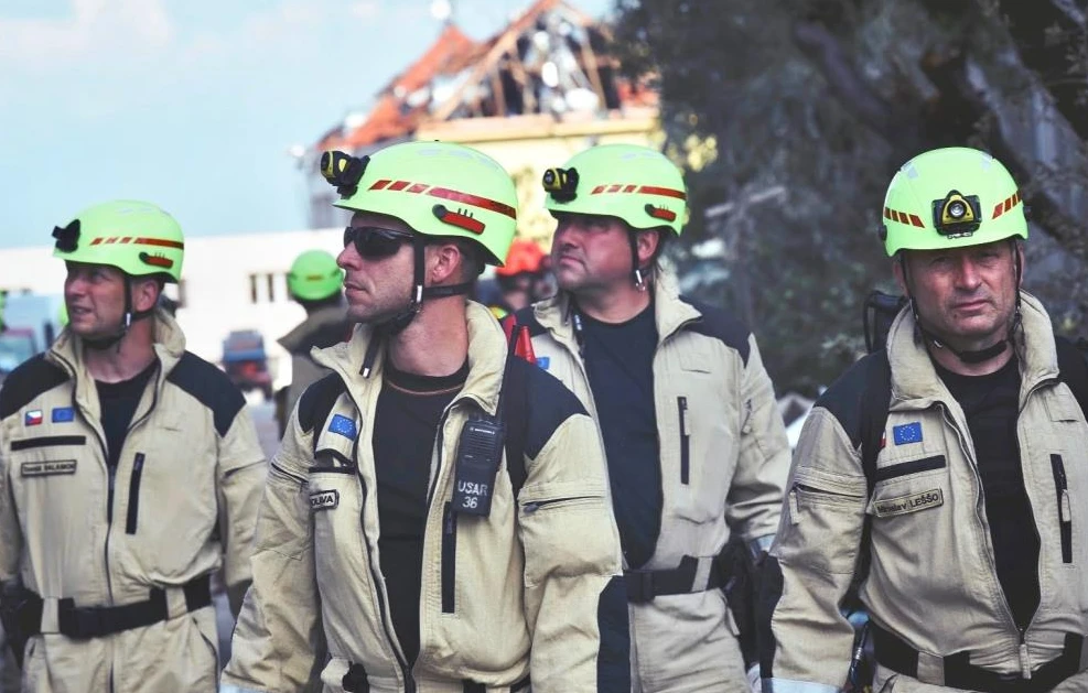İngiltere, Kahramanmaraş'a 76 kişilik arama kurtarma ekibi gönderiyor