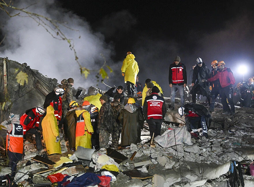 Son dakika! Kahramanmaraş depreminde 2. gün: Bilanço ağırlaşıyor, binlerce ölü ve yaralı var