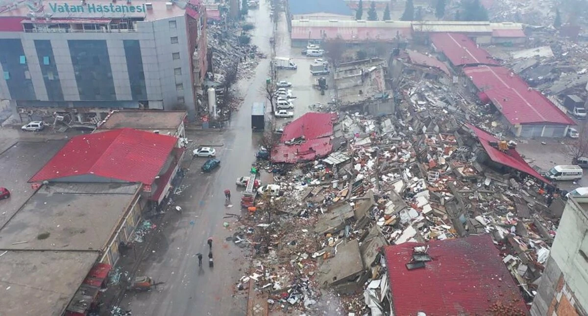 Dünyanın dört bir köşesinden Türkiye'ye uzanan eller! İşte ülke ülke gönderilen yardımlar