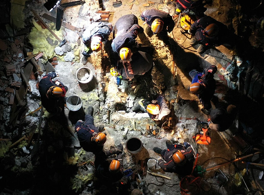 Son dakika! Kahramanmaraş depreminde 2. gün: Bilanço ağırlaşıyor, binlerce ölü ve yaralı var