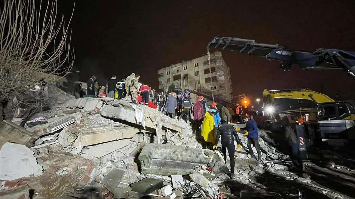 Deprem bölgesinde 3 gündür çekmeyen telefonlar Haluk Levent’i çileden çıkardı: Hatay’ın dört bir yanını güçlendirin artık!