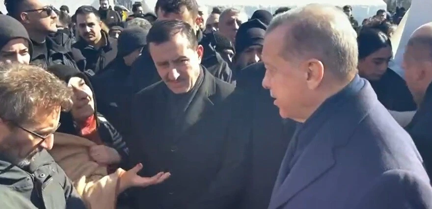 Cumhurbaşkanı Erdoğan ile depremzede arasında duygulandıran diyalog: Sen ne güzel bir annesin