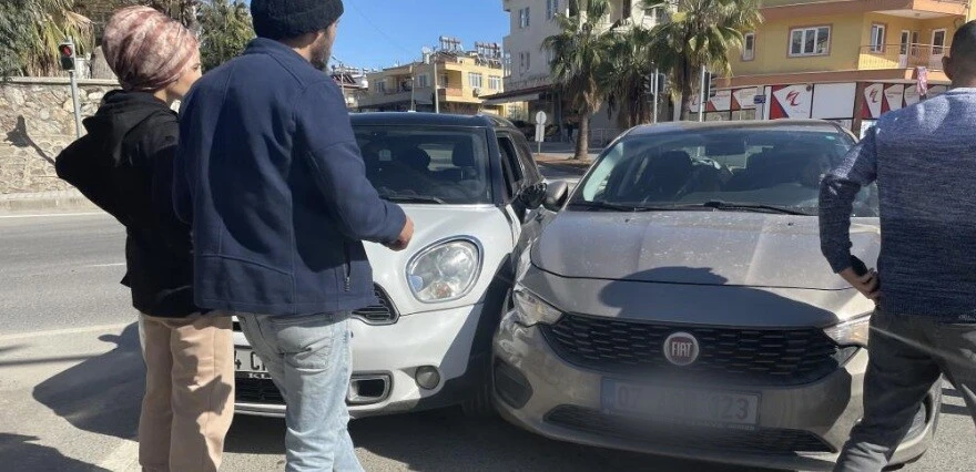 Malatya'da depremden kaçtı, Alanya'da kaza yaptı