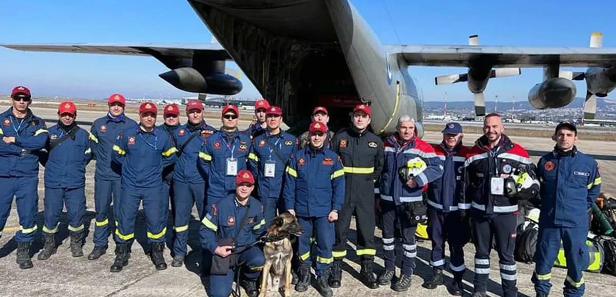 Yunanistan'dan bir yardım eli daha uzandı: Türkiye'ye 5 uçakla insani yardım malzemeleri geliyor