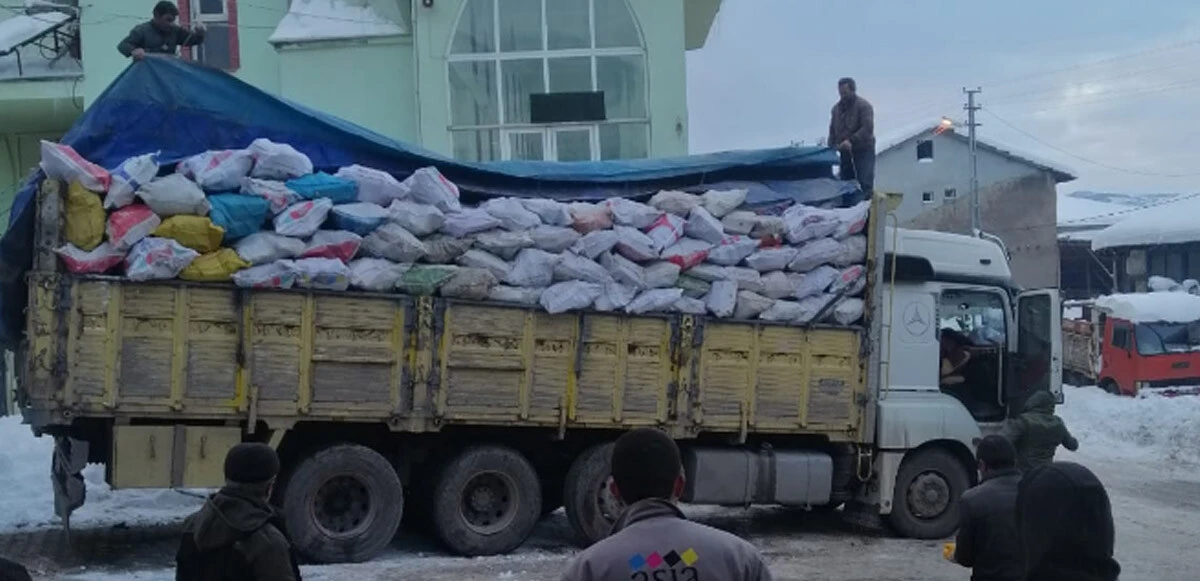Türkiye tek yürek: Deprem bölgelerine kamyon kamyon yakacak yardımı