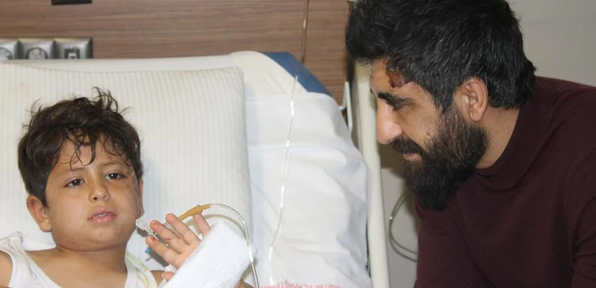 Adana'da duygulandıran görüntü: Enkazda ayrılan eller hastanede bir araya geldi