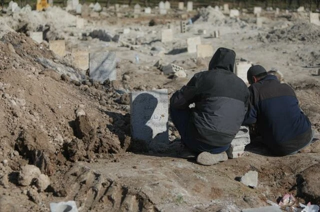 Suriye'de de depremin ardından binlerce kişi hayatını kaybetti! Acil yardım çağrısı yapıldı