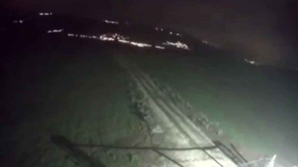 Depremde dağ yerinden oynadı! O anlar kameralara böyle yansıdı