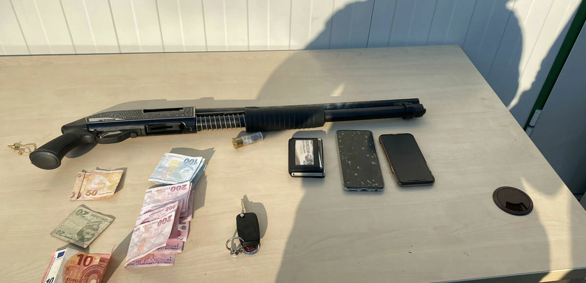 Depremzedelerin araçlarını çalan hırsızlık yapan vicdan yoksunları yakalandı!