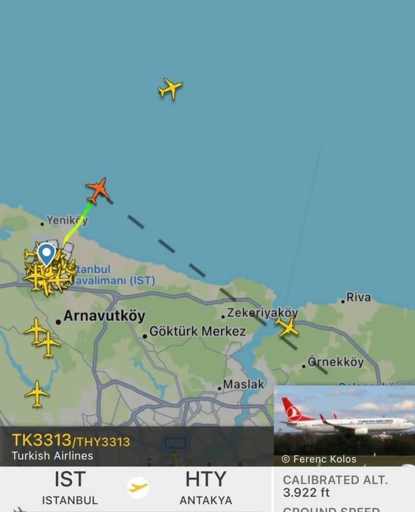 Depremden zarar gören Hatay Havalimanı hizmet vermeye başladı