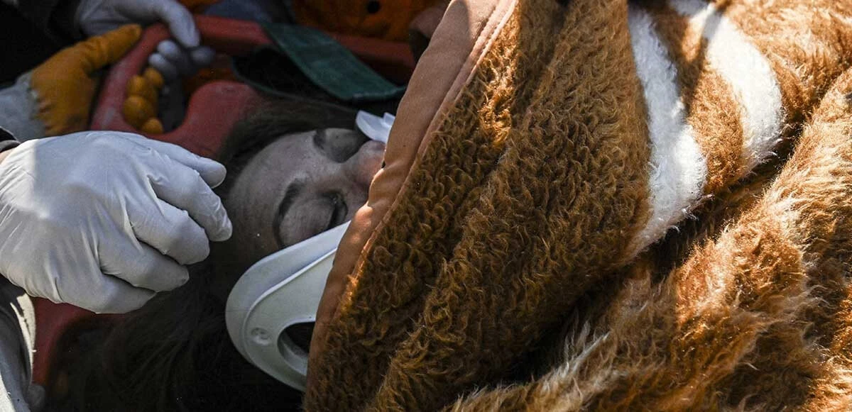 Son dakika! Enkazdan iyi haberler ardı ardına geliyor: Hayata böyle merhaba dediler