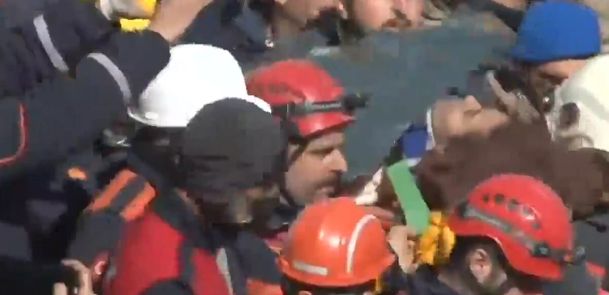 Son dakika! Enkazdan iyi haberler ardı ardına geliyor: Hayata böyle merhaba dediler