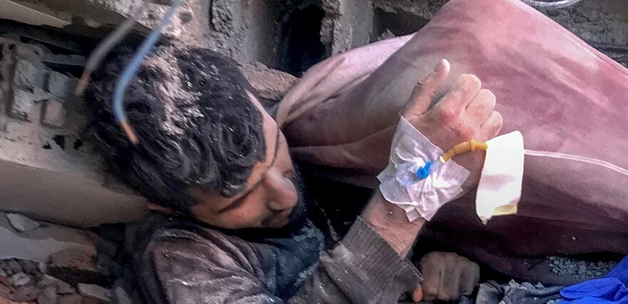 Son dakika! Enkazlardan iyi haberler peş peşe geliyor: Hayata böyle merhaba dediler