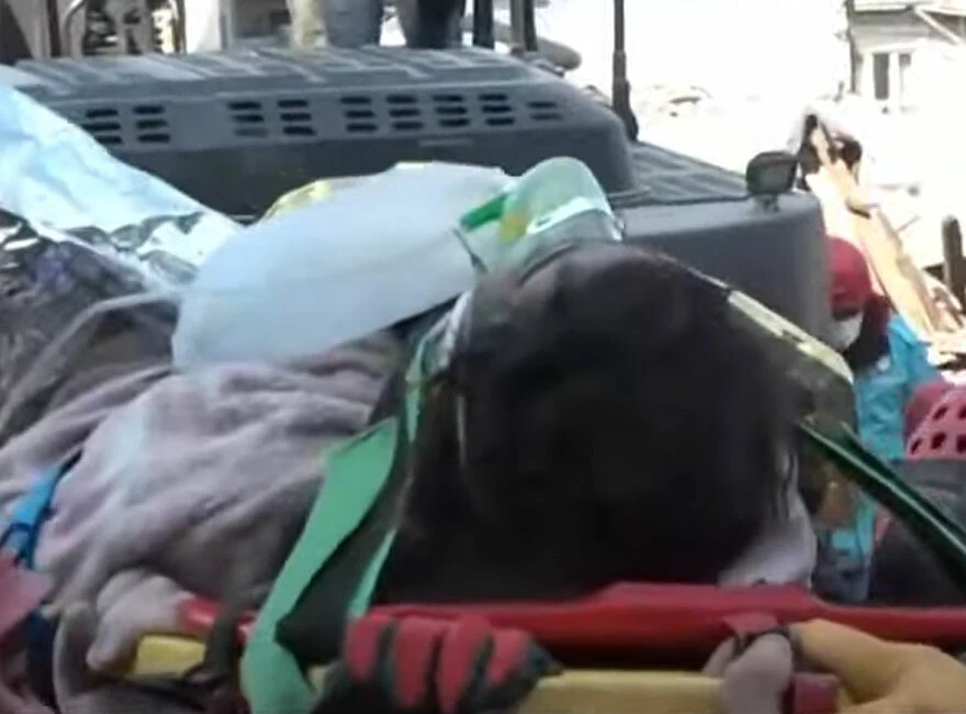 Son dakika! Enkazlardan iyi haberler peş peşe geliyor: Hayata böyle merhaba dediler