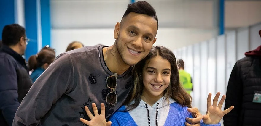 Josef De Souza Mersin'e gelerek depremzedeleri ziyaret etti