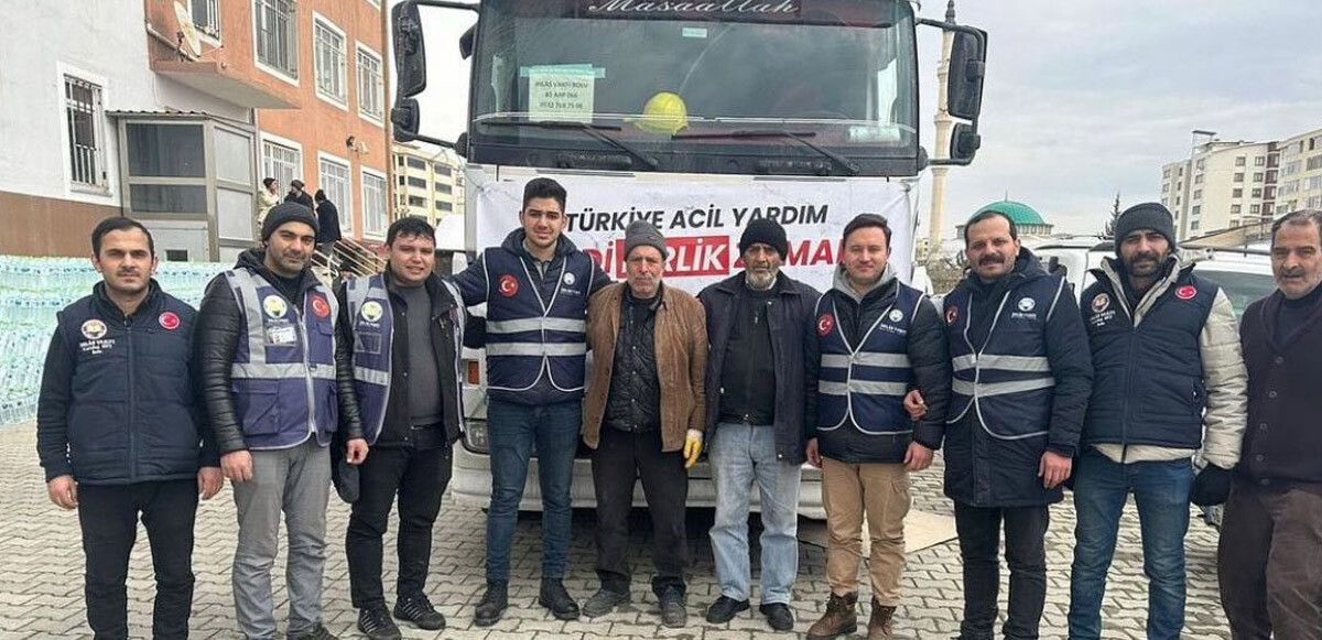 İhlas Vakfı&#039;ndan depremzedelere 3,5 milyon TL nakdi yardım ile ayni yardım