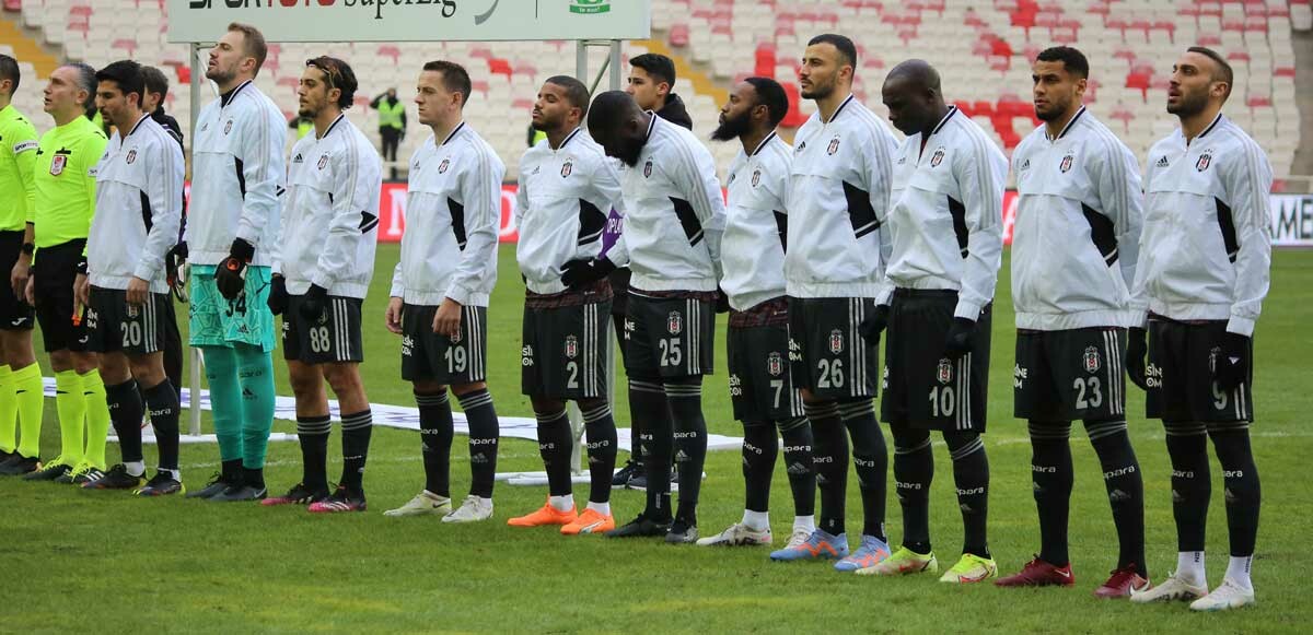 Beşiktaş&#039;ta iki yıldızın sözleşmeleri feshediliyor