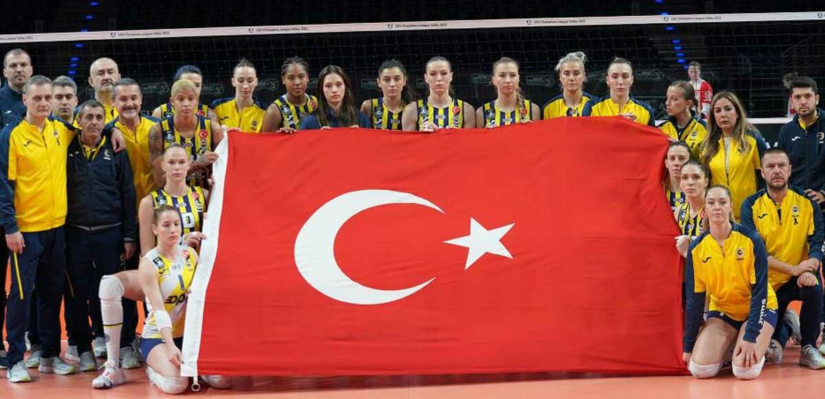 Fenerbahçe Opet, CEV Şampiyonlar Ligi’nde play-off etabına yükseldi