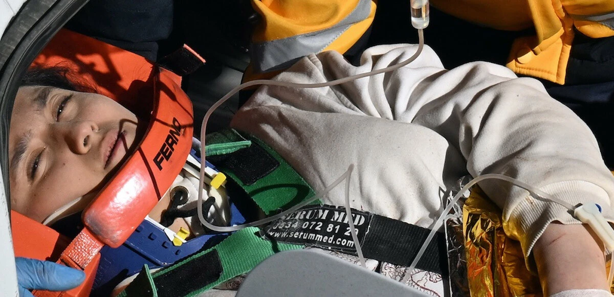 Son dakika! 248. saattin umudu: 17 yaşındaki genç kız 11. günde kurtarıldı