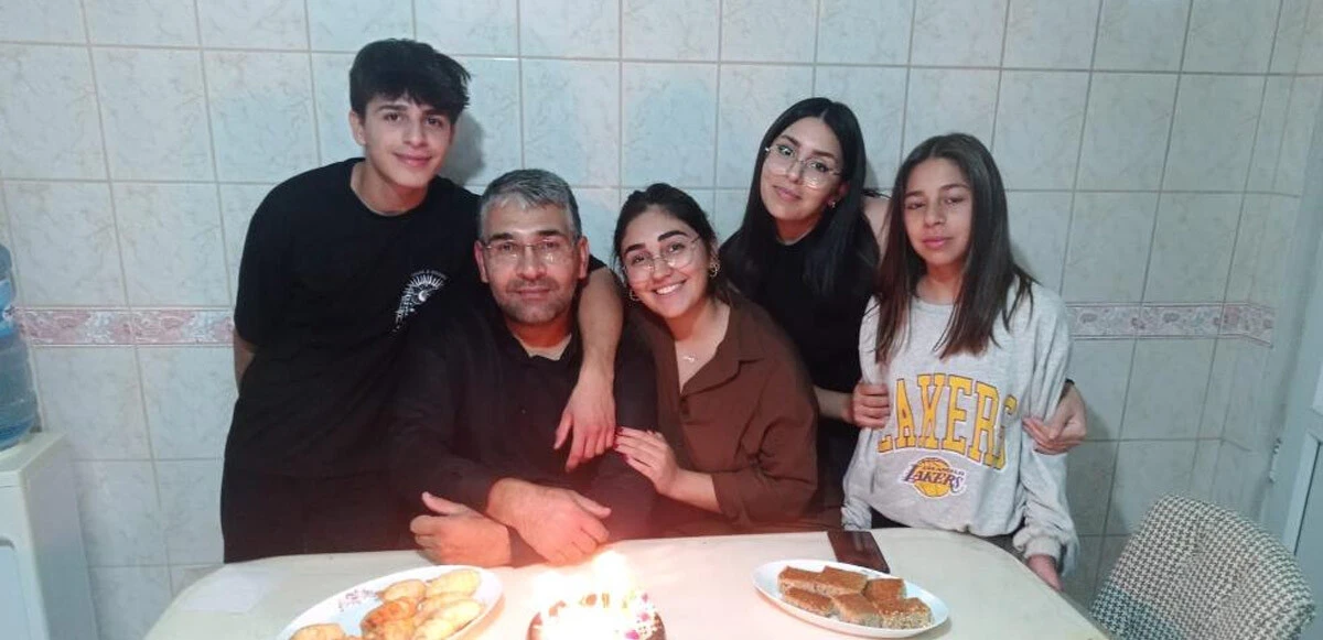 Deprem ailesini aldı, tek umudu enkazdan çıkmayan kayıp kızını bulmak