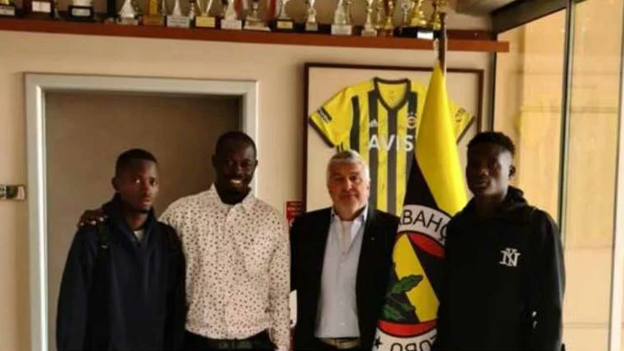 Fenerbahçe'den çifte transfer: Anlaşma sağlandı