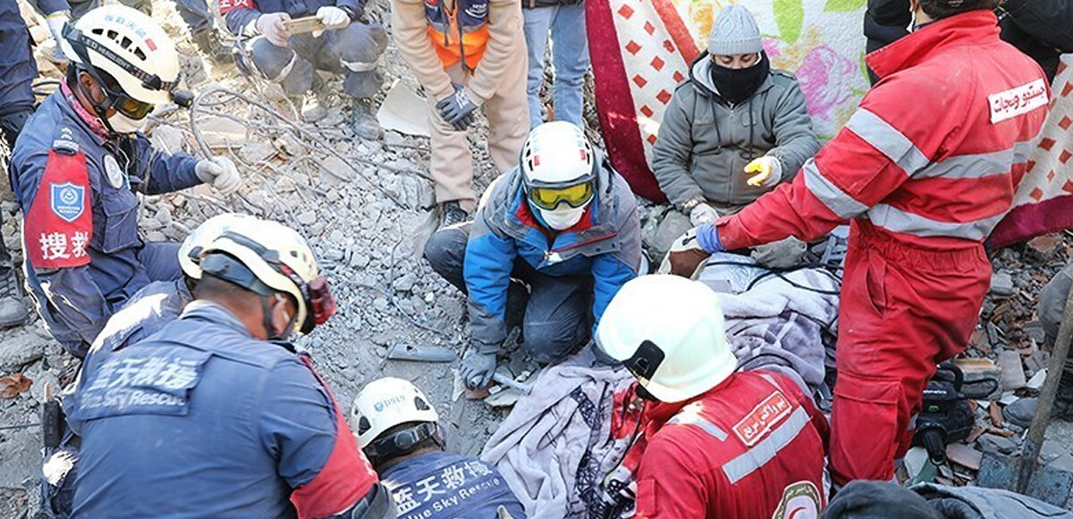 Deprem bölgesindeki İranlı arama-kurtarma ekibinden övgü dolu sözler: Devlet kurumları organize olmuştu 