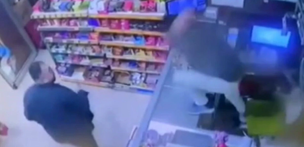 Deprem anında böyle kaçtı