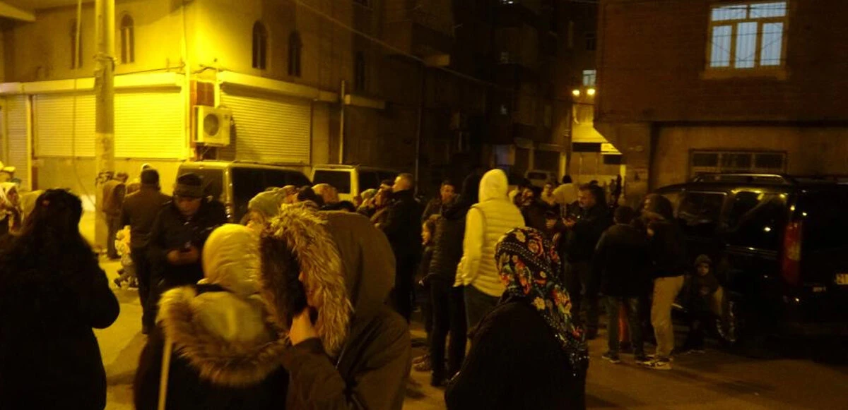 Hatay’daki depremler Diyarbakır'da da hissedildi: Panik halinde serum ile dışarı kaçtı