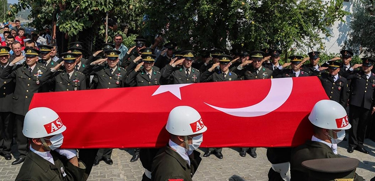 Son dakika! MSB&#039;den acı haber: Bir askerimiz şehit oldu