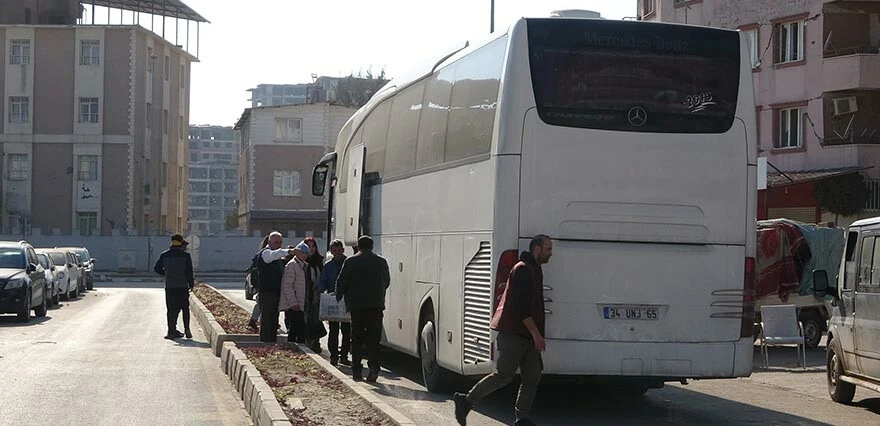 Hatay’a veda! Depremzede vatandaşlar bölgeyi terk ediyor