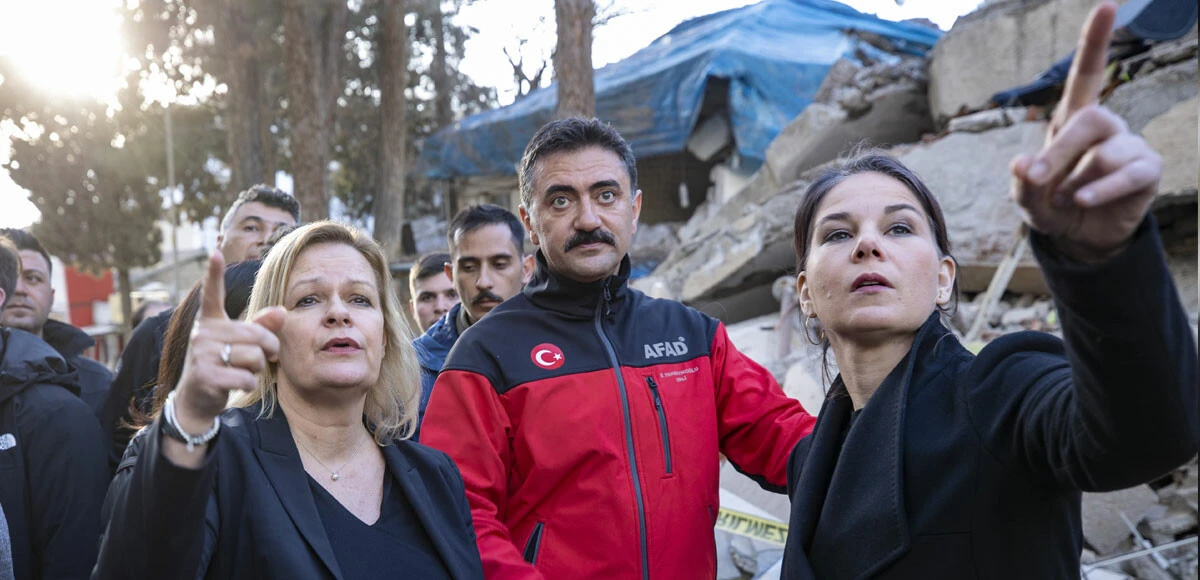Alman bakanlar deprem bölgesinde: Felaketin boyutu kelimelerle ifade edilemez