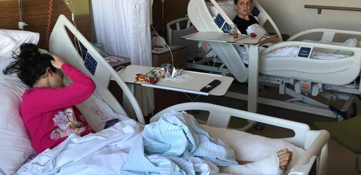 Depremde 8 yaşındaki kızını kaybeden annenin sözleri yürekleri dağladı: Evcilik oynuyoruz sanıyordu